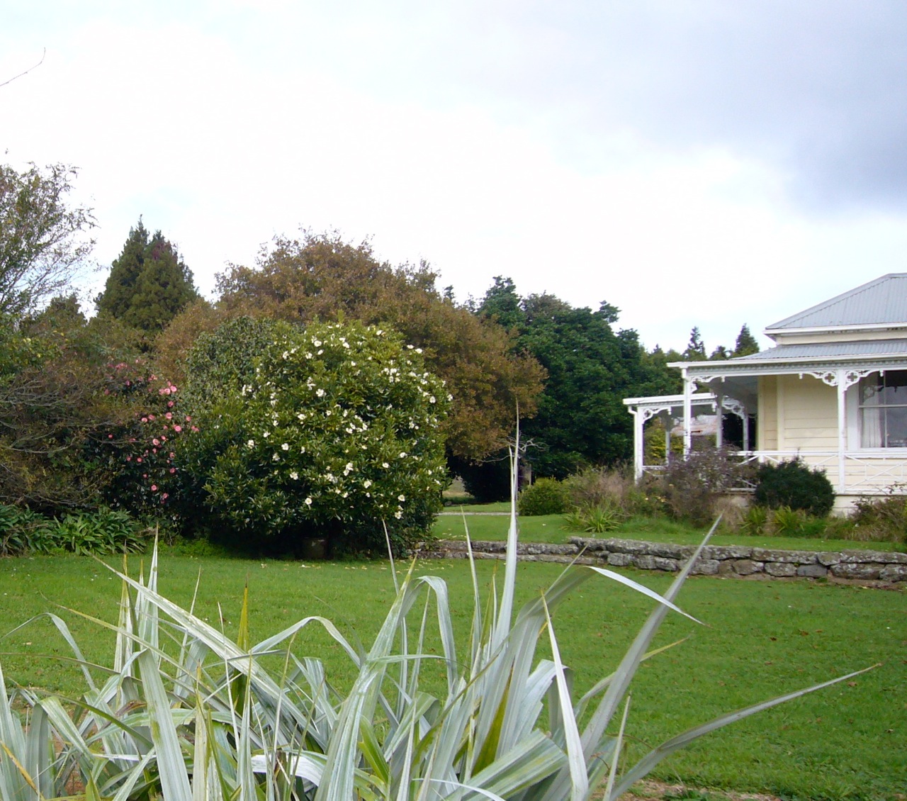 Large country garden